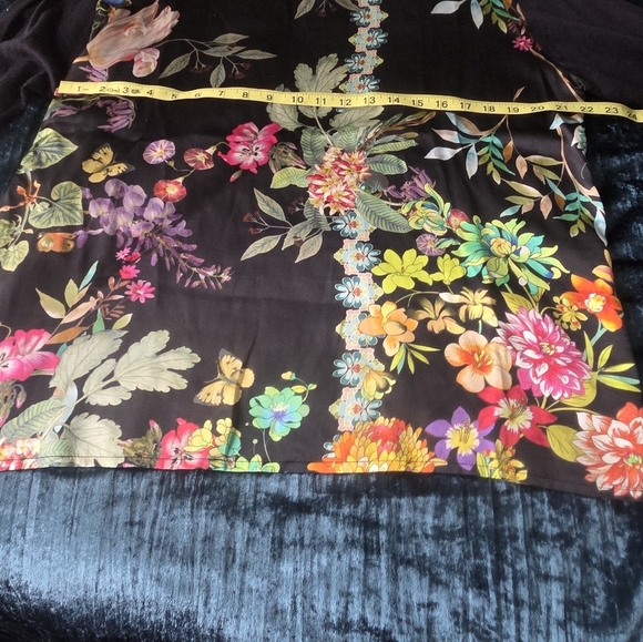 Women's Johnny Was Cashmere & Silk Long Sleeve Floral Black Pullover Top Blouse - Picture 6 of 7
